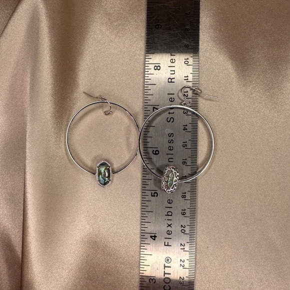 Kendra Scott Elora Silver Hoop Earrings in Abalone Shell VGUC - Picture 5 of 7